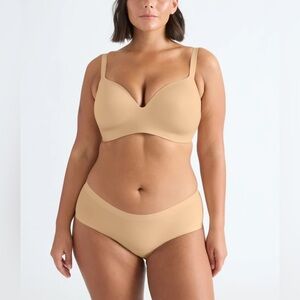 Knix Wingwoman contour bra